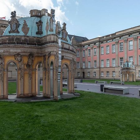 Studio Apartment Im Palais Fleur Blanche Potsdam Eksteriør bilde